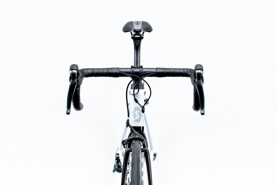 Шоссейный велосипед Scott Addict 30 2019